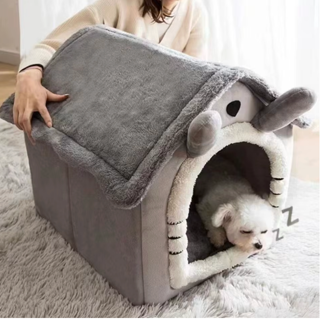 Warm indoor bed for cats & small dogs